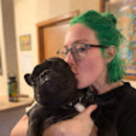 Meet your Posher, Nicole - Picture 1 of 1